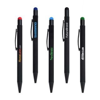Five black click pens standing in a row, each capped with a stylus tip in red, dark blue, light blue, black or green, printed with a logo.