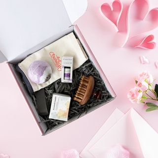 Women's Day Refined 6 in 1 Gift Set